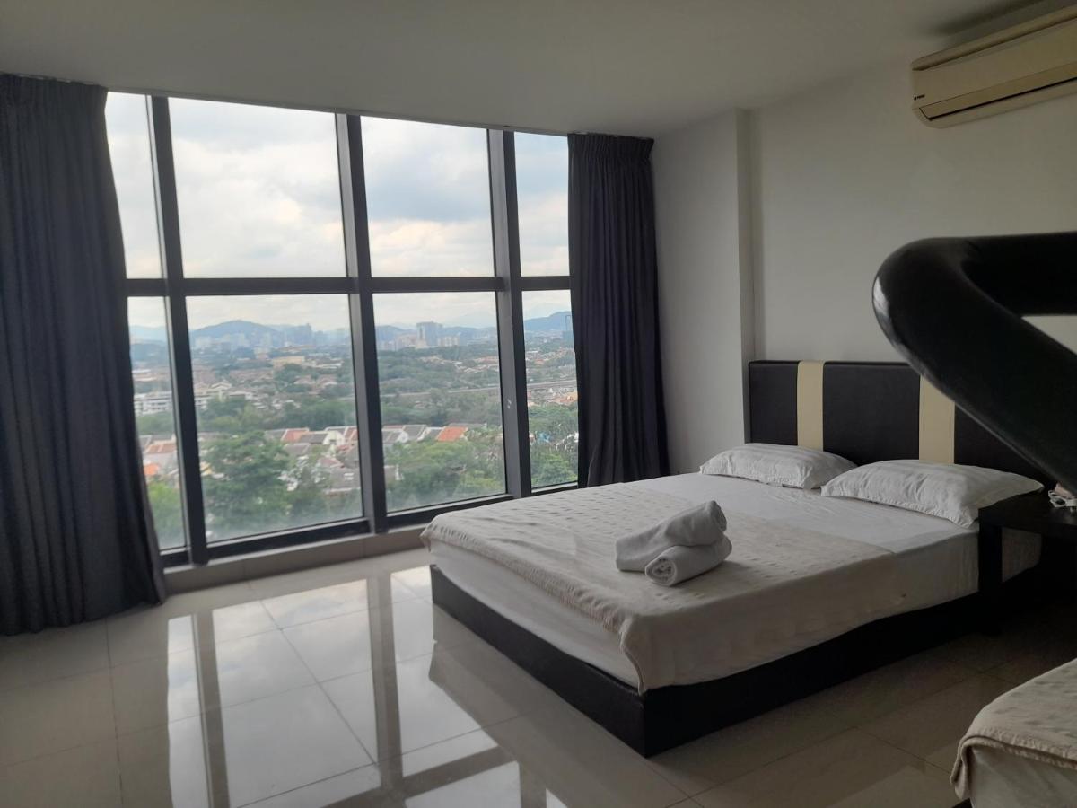 Appartamento Pj5 Soho By Wsy Petaling Jaya Esterno foto