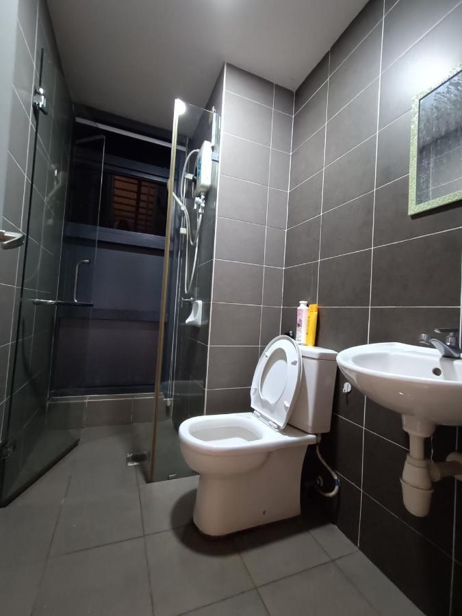 Appartamento Pj5 Soho By Wsy Petaling Jaya Esterno foto