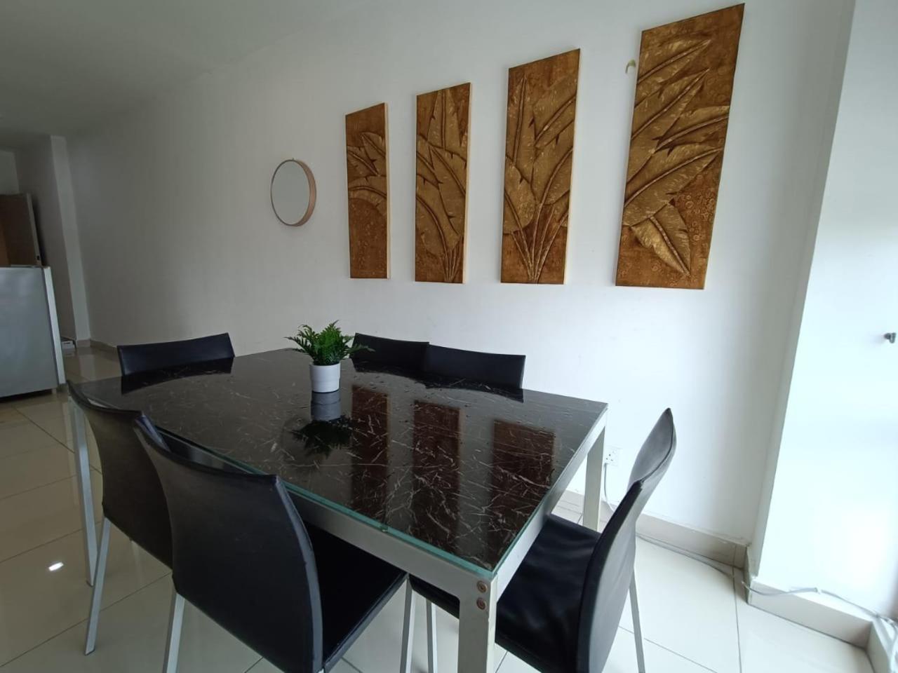 Appartamento Pj5 Soho By Wsy Petaling Jaya Esterno foto