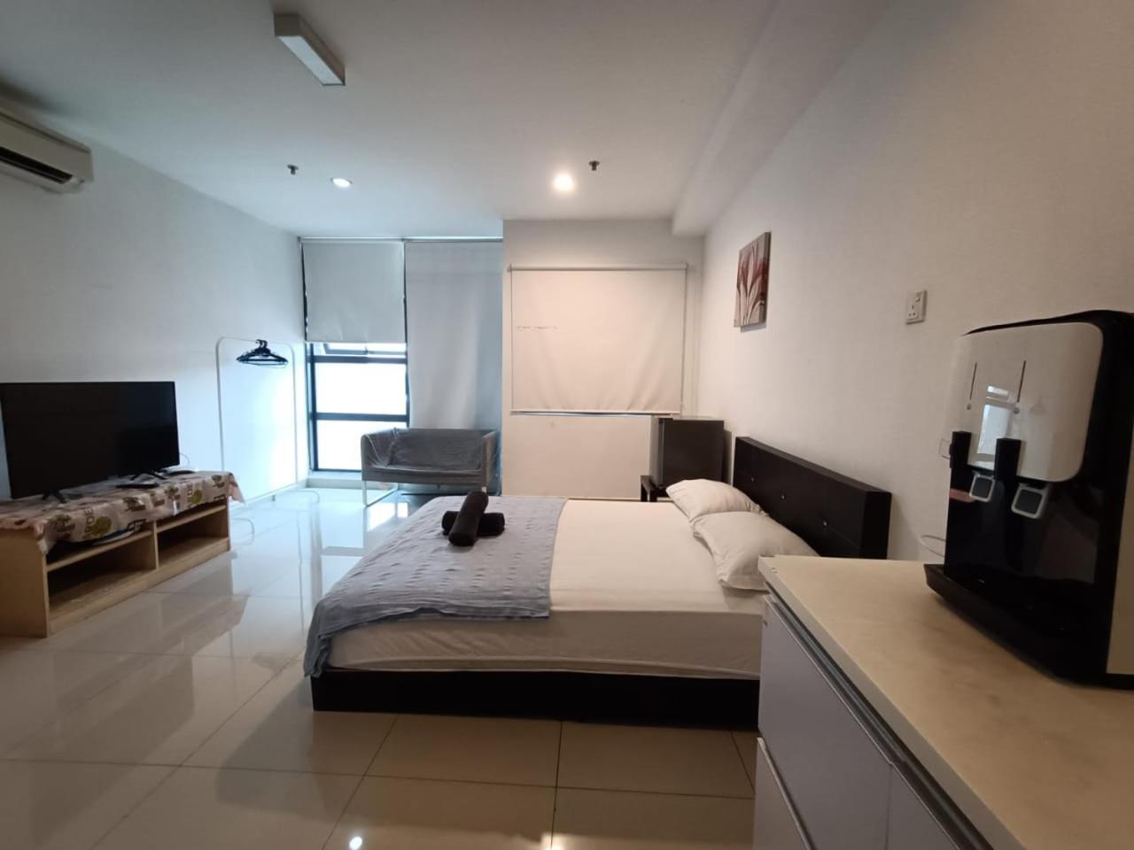 Appartamento Pj5 Soho By Wsy Petaling Jaya Esterno foto