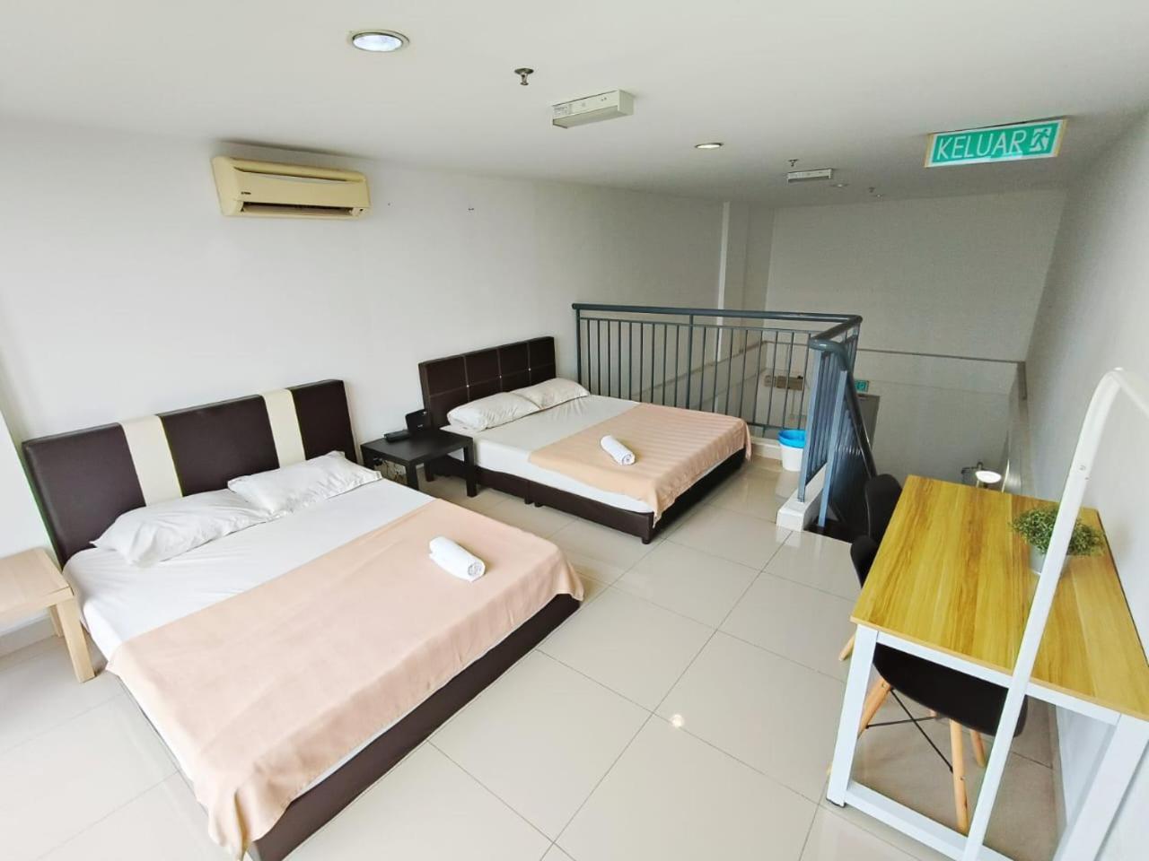 Appartamento Pj5 Soho By Wsy Petaling Jaya Esterno foto