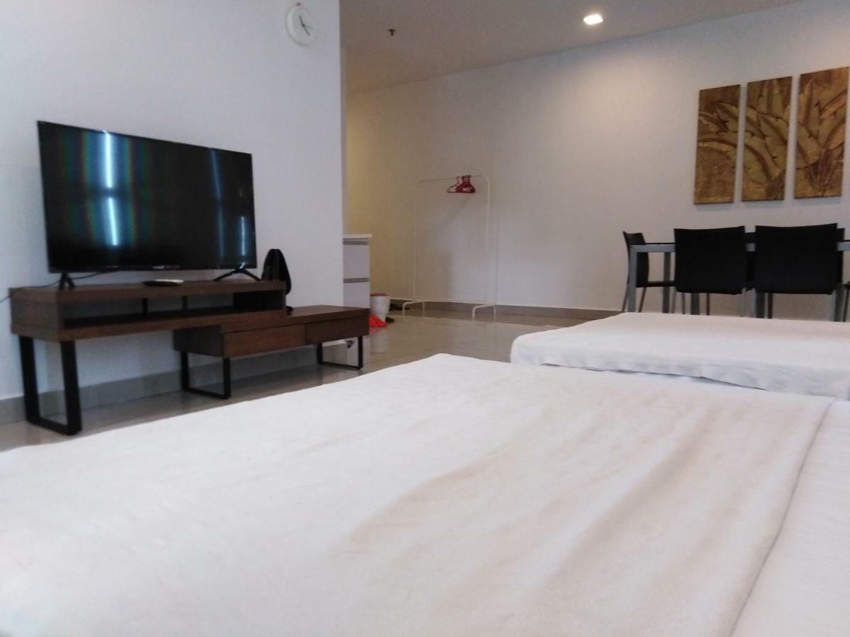Appartamento Pj5 Soho By Wsy Petaling Jaya Esterno foto